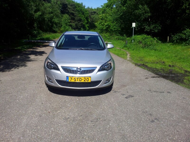 Opel Astra 1.4 Turbo 140pk Sport (2011)