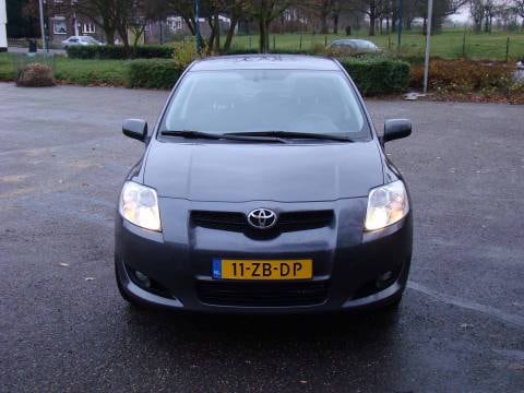 Toyota Auris 1.6 16v VVT-i Luna (2007)