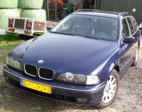 BMW 528i touring (1997)