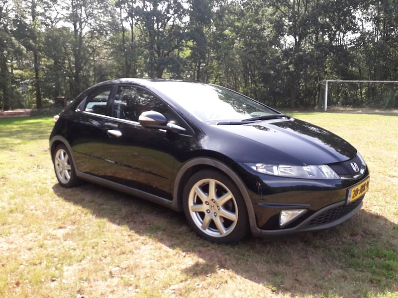 Honda Civic 1.8i-VTEC Sport (2009)