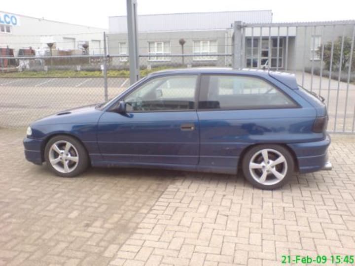 Opel Astra 2.0 GSi 16V (1994)