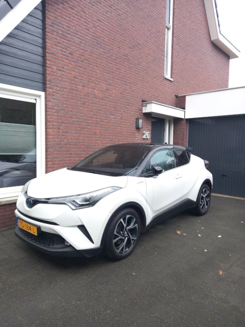 Toyota C-HR 1.8 Hybrid Bi-Tone (2018)