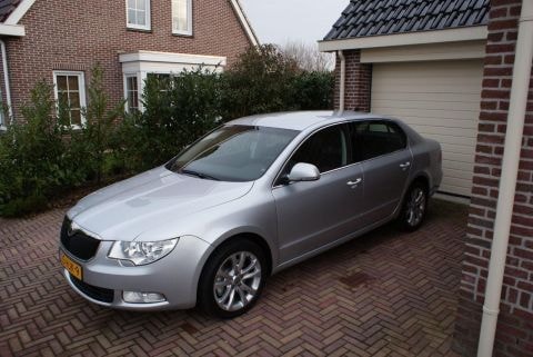 Skoda Superb 2.0 TDI 140pk Ambition (2009)