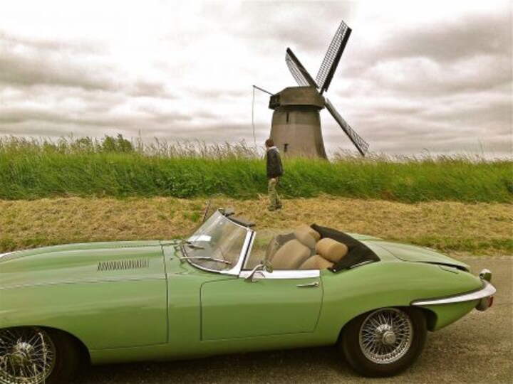 Jaguar E-type 4.2 Roadster series 2