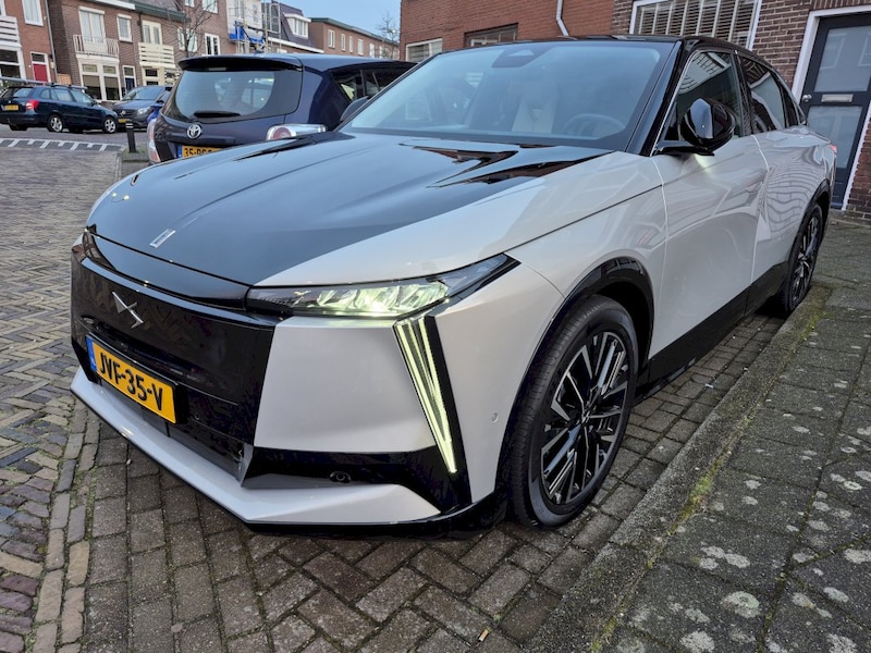 DS N°8 FWD Pallas (2026)