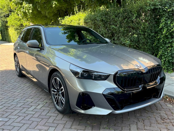 BMW 530e Touring M Sport Edition (2025)
