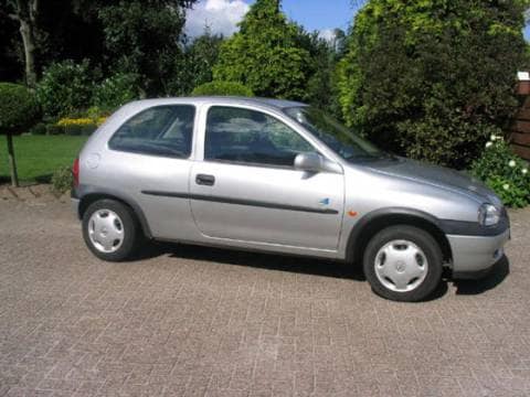 Opel Corsa 1.2i-16V Strada (1999)