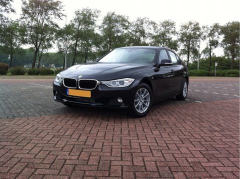 BMW 320i High Executive (2012)