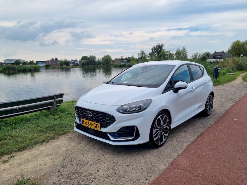 Ford Fiesta 1.0 EcoBoost 125pk Hybrid ST Line Vignale (2022)
