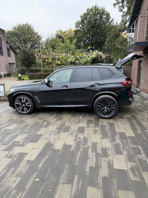 BMW X5 M50d