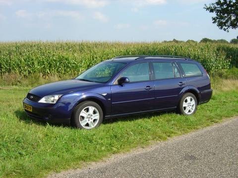 Ford Mondeo Wagon 2.5 V6 24V Ghia (2001)
