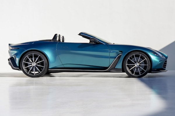 Aston Martin V12 Vantage Roadster