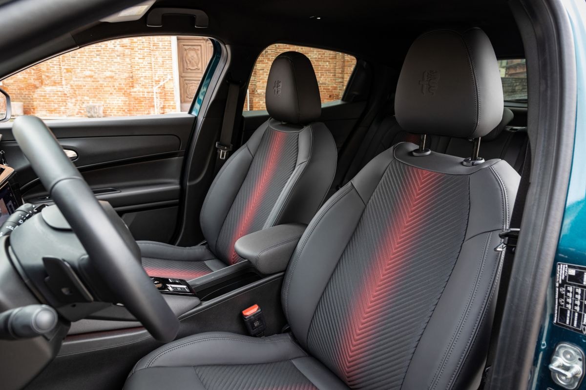 Gurtpolster Aus Leder Für Alfa Romeo Junior - Mehr Komfort Am Sicherheitsgurt