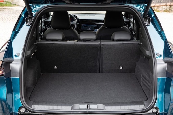 Alfa Romeo Junior Ibrida Q4