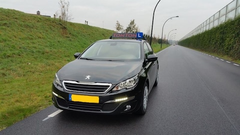 Peugeot 308 Blue Lease Executive 1.6 BlueHDi 120 (2015)