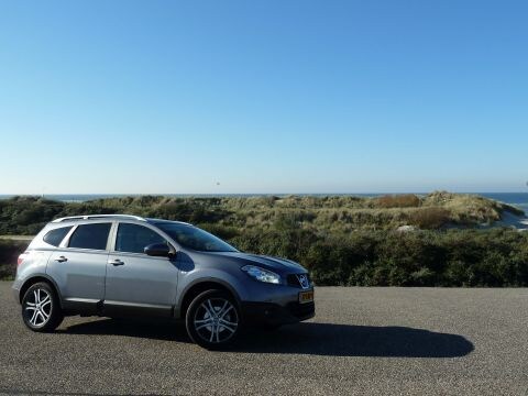 Nissan Qashqai+2 2.0 Tekna (2010)