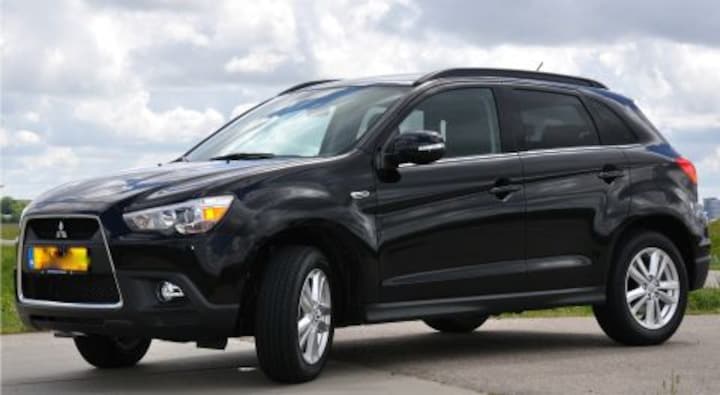Mitsubishi ASX 1.6 ClearTec Intense (2011)