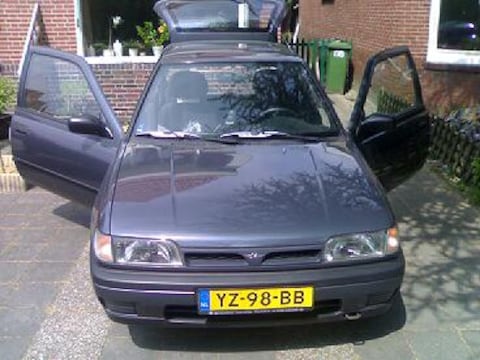 Nissan Sunny 1.6 SLX (1991)