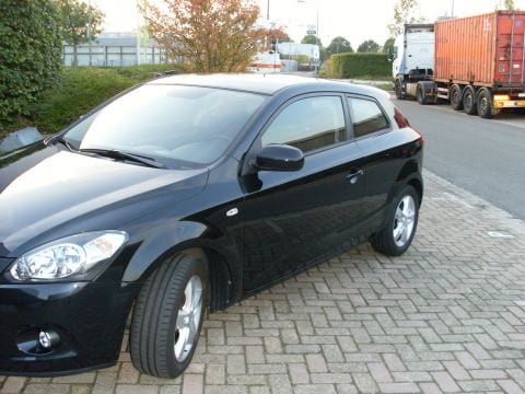 Kia ProCeed 1.4 CVVT X-ecutive (2010)