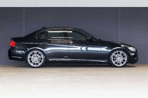 BMW 320i High Executive