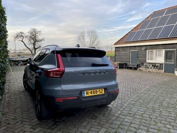 Volvo XC40 Recharge Twin Pure Electric Plus (2021)