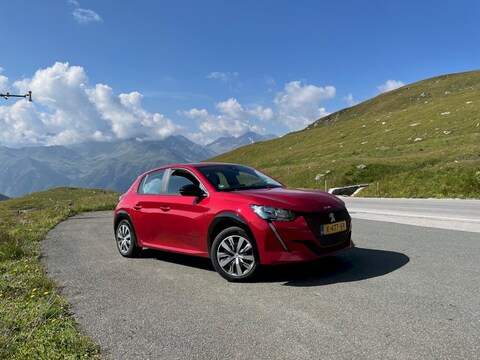 Peugeot e-208 Active EV 50kWh 136