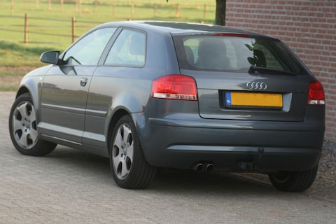 Audi A3 2.0 FSI Ambiente (2003)