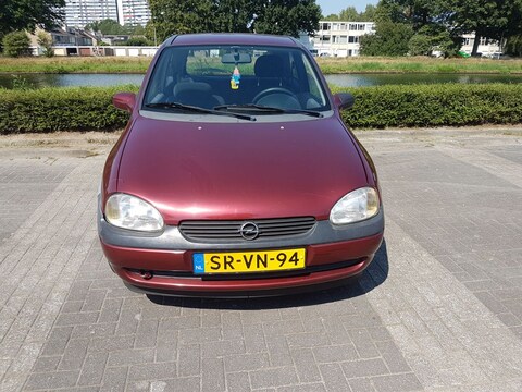 Opel Corsa 1.4i Strada