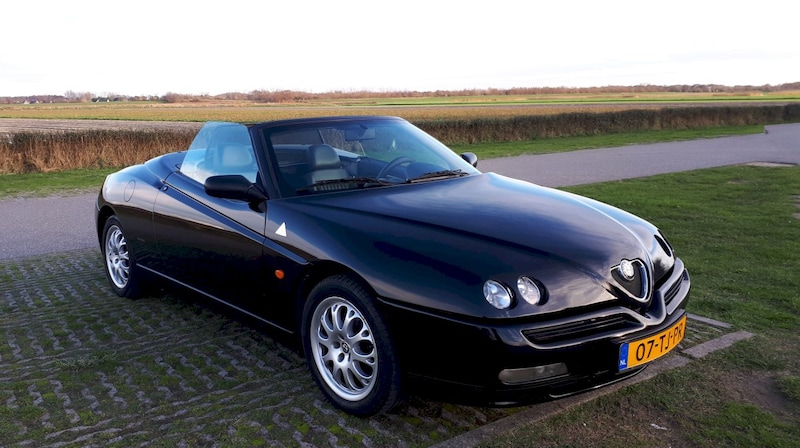 Alfa Romeo Spider 2.0 T.Spark 16V (1998)