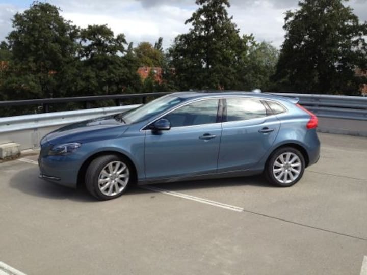 Volvo V40 T4 Summum (2012)