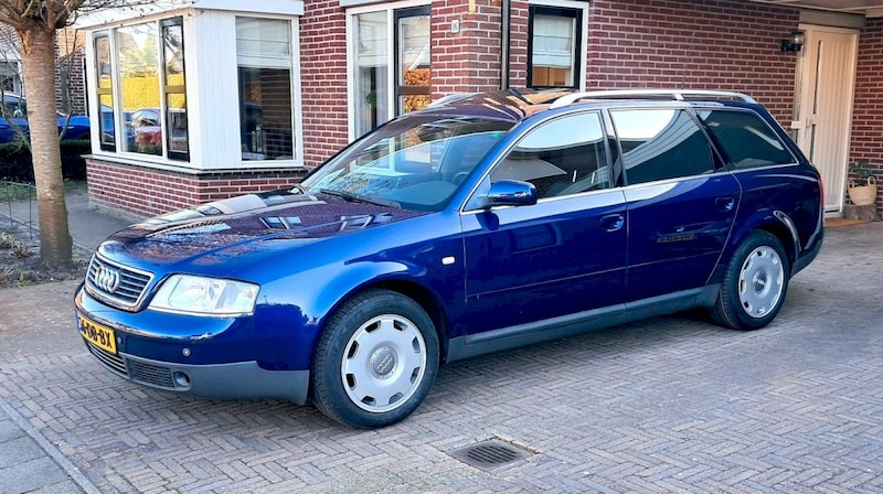 Audi A6 Avant 2.4 5V (1999)