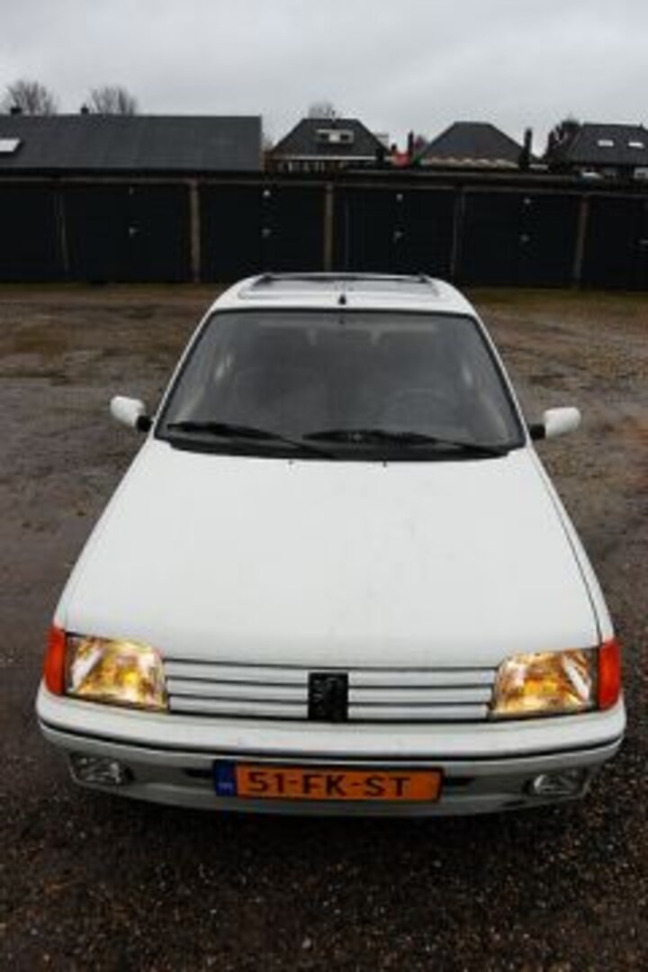 Peugeot 205 XR 1.4