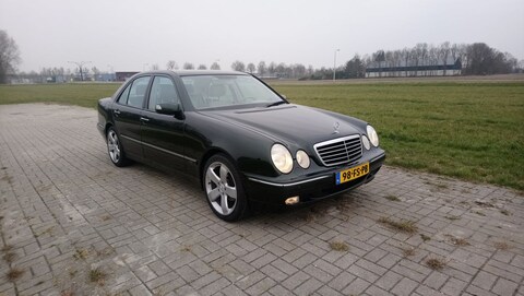 Mercedes-Benz E 240 Avantgarde