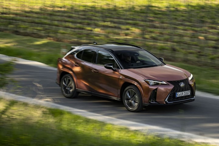 Lexus UX300h