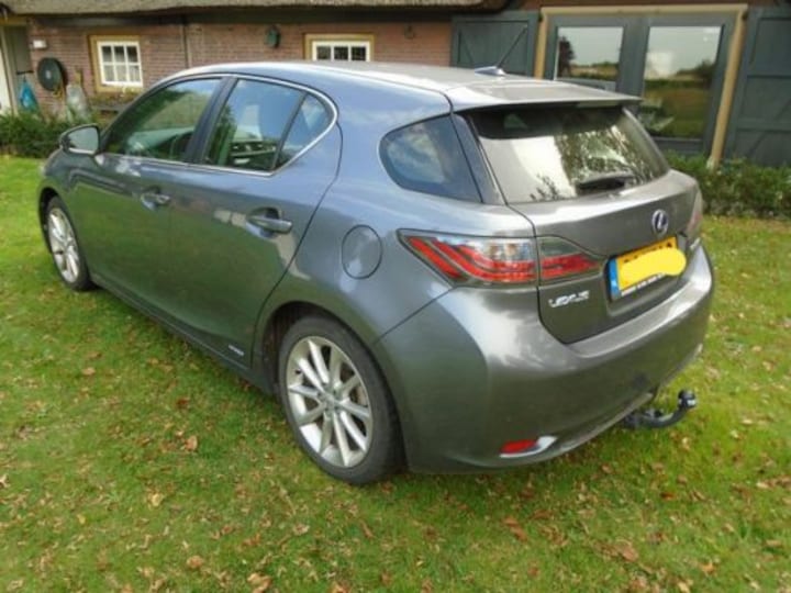 Lexus CT 200h Hybrid (2012)
