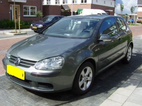 Volkswagen Golf 1.6 16V FSI Trendline (2004)
