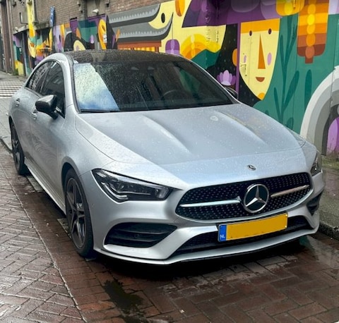 Mercedes-Benz CLA 200 Business Solution AMG
