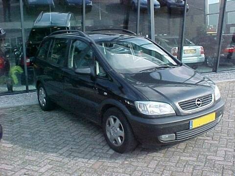 Opel Zafira 2.0 DTi-16V Elegance (2001)