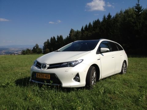 Toyota Auris Touring Sports 1.8 Hybrid Lease Pro (2013)