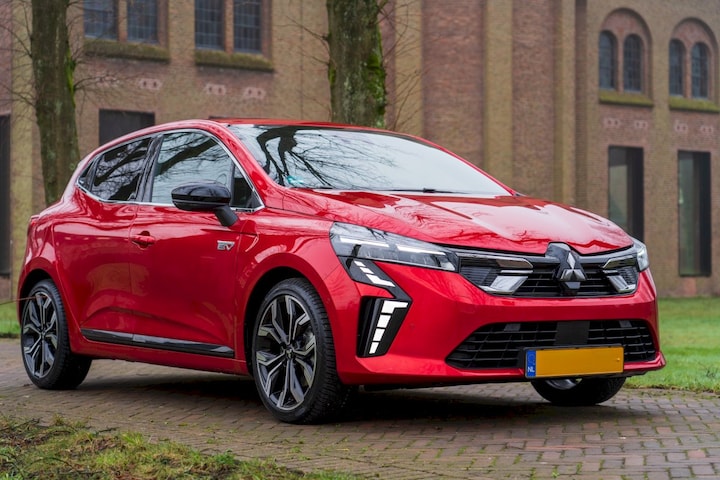 Mitsubishi Colt 1.6 HEV Instyle (2023)