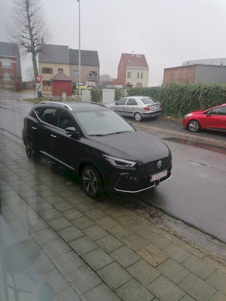 MG ZS 50kWh Luxury (2023)