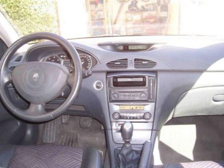 Renault Laguna Grand Tour 1.9 dCi 120pk Privilège (2002)