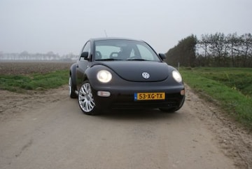Volkswagen New Beetle 2.0 Highline (2000)