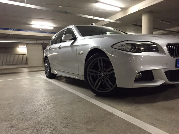 BMW 520d Touring High Executive (2011)