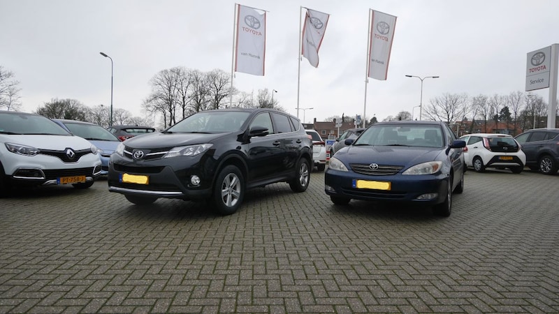 Toyota RAV4 2.0 VVT-i 4WD Dynamic (2013)