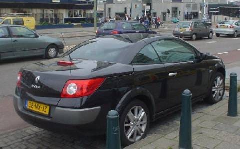 Renault Mégane C-C 1.6 16V Dynamique Comfort (2004)