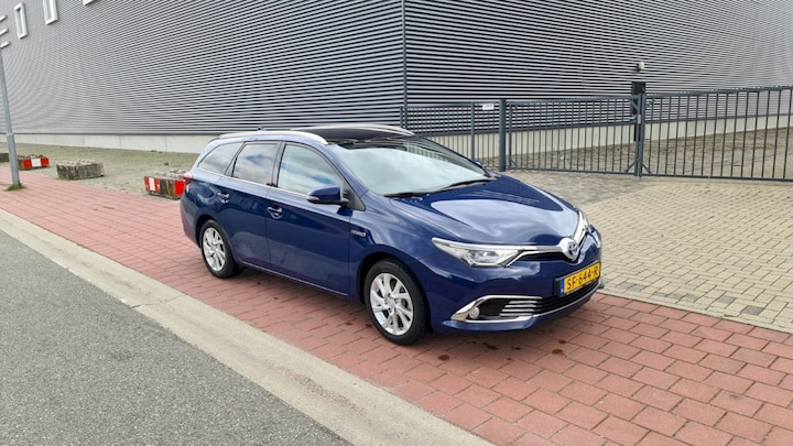 Toyota Auris Touring Sports 1.8 Hybrid Executive (2018)