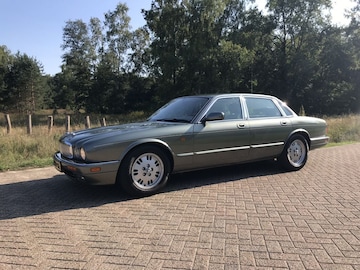 Jaguar Sovereign 4.0 (1996)
