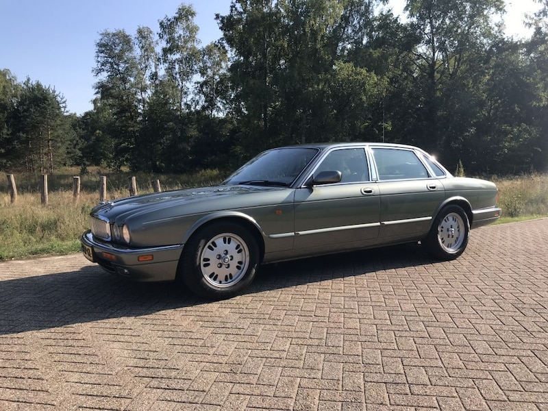 Jaguar Sovereign 4.0 (1996)