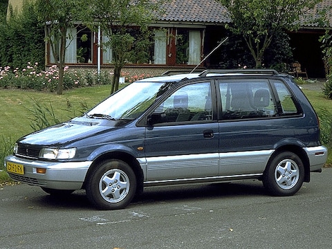 Mitsubishi Space Runner 1.8 GLXi (1996)